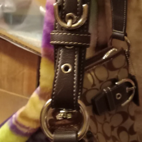 Vintage Coach Soho Brown Suede  EUC Signature Slim Mini Buckle Shoulder Bag - Picture 3 of 11